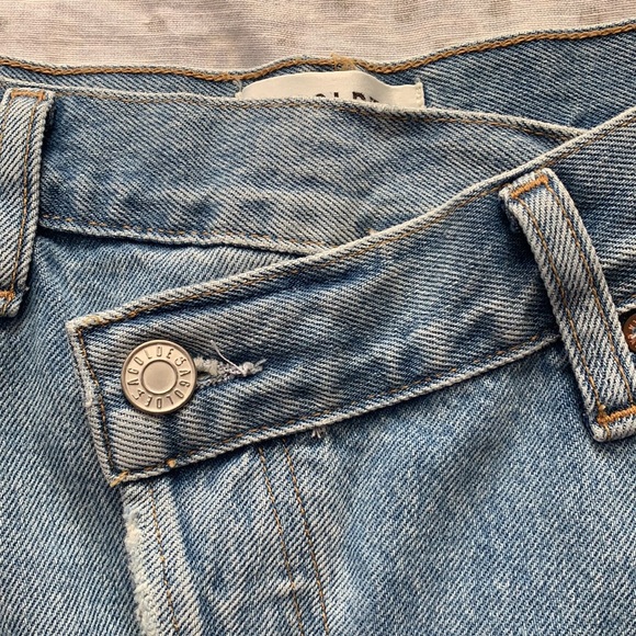 NWT AGOLDE Criss Cross Symbol Jean Denim Skirt Distressed Light Blue Wash Sz 31 - Picture 5 of 13